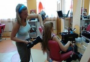 avantaje și dezavantaje ale restaurării profesionale a părului